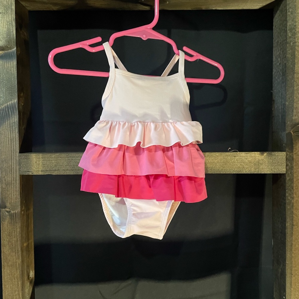 Target pink ruffle swimsuit girls size small 12-18lbs (item #012)